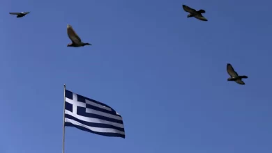 Dois mortos e vários feridos em tiroteio em Atenas
