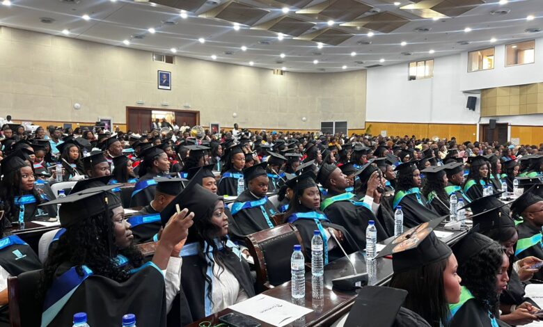 ESJ gradua 116 estudantes