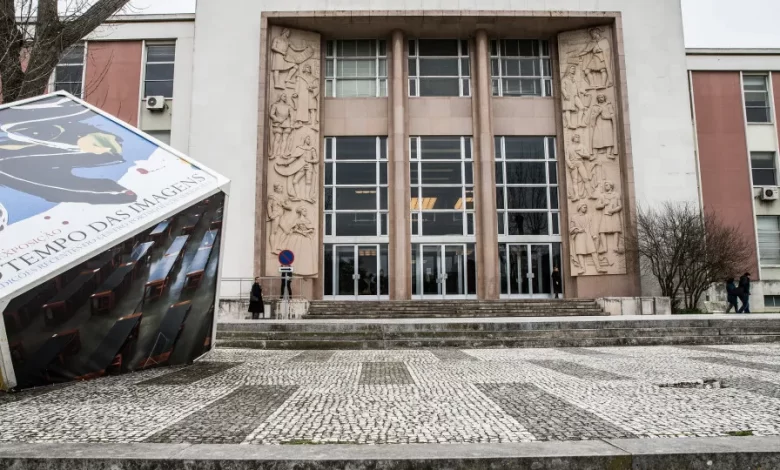 Espólio do escritor Fernando Assis Pacheco doado à Biblioteca Nacional
