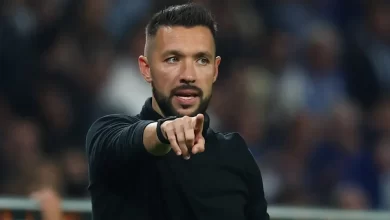 Farioli volta a revolucionar FC Porto. Eis os onzes em Famalicão