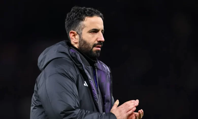 Ferdinand atira-se a Carragher e Neville por causa de Amorim: "Gostaria…"