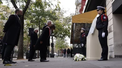 França assinala 10 anos dos atentados de Paris com homenagem às vítimas