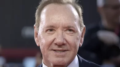 Kevin Spacey assume ter perdido tudo e estar "sem casa" para morar