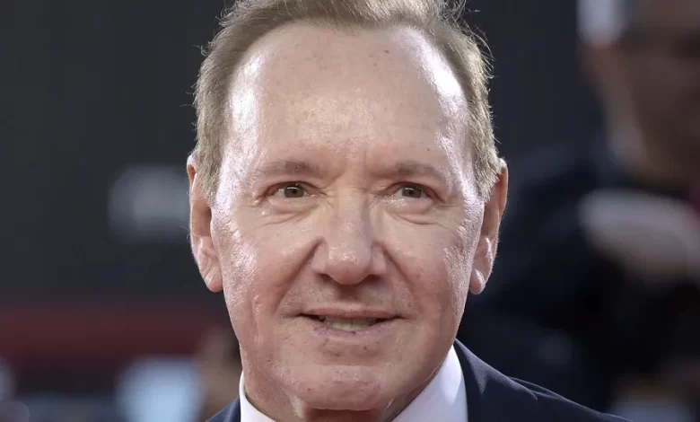 Kevin Spacey assume ter perdido tudo e estar "sem casa" para morar