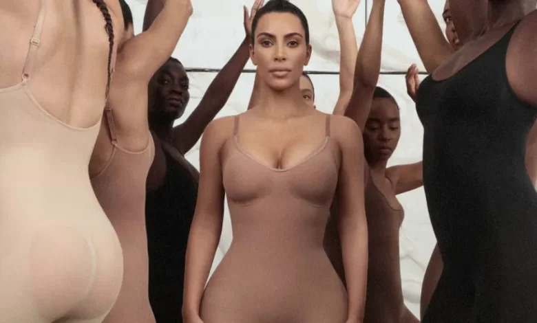Kim Kardashian está mais rica do que nunca: Skims recebe investimento