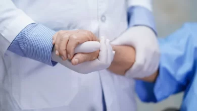Lar com 43 idosos encerrado "de forma urgente" na Charneca da Caparica