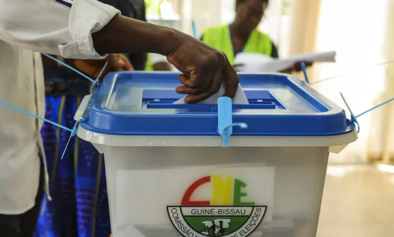 Mais de 966 mil eleitores escolhem novo presidente da Guiné-Bissau