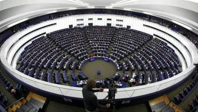 Metsola evoca solidariedade face a ataques de 2015 em Paris