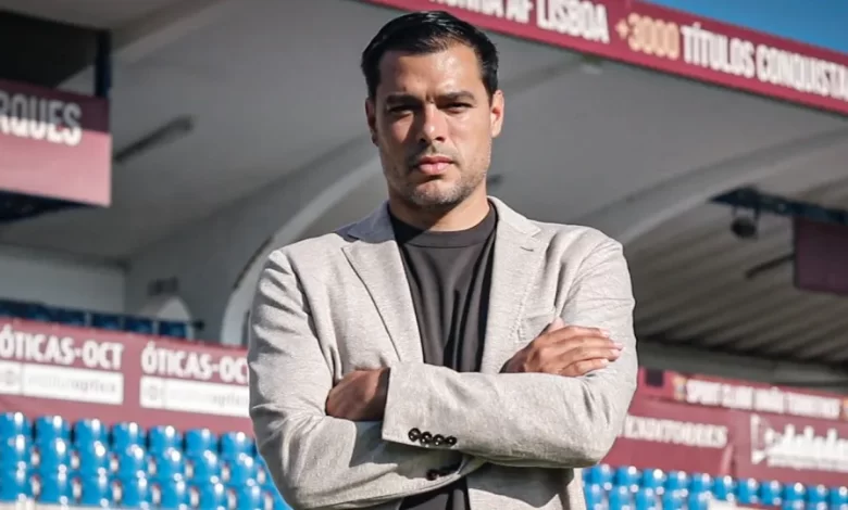 Oficial: Torreense renova contrato com Vítor Martins