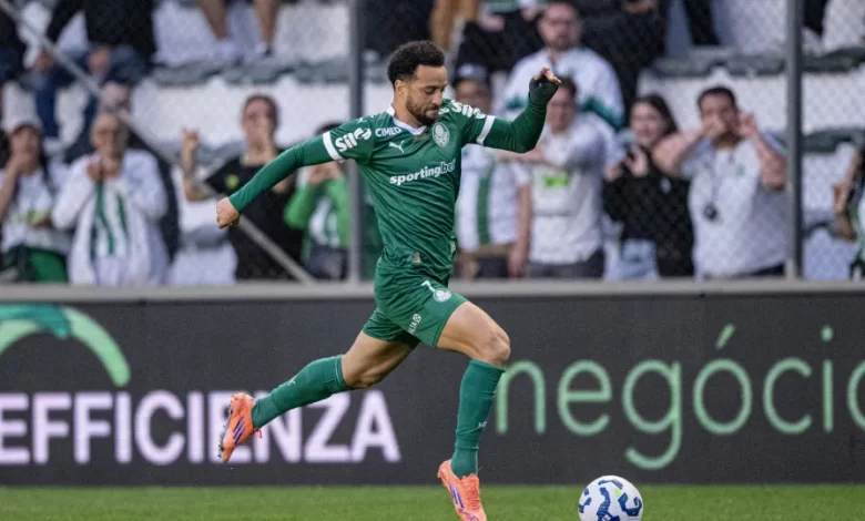 Palmeiras 'voa' nas asas de ex-FC Porto e 'rouba' trono ao Flamengo