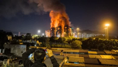 Pelo menos 12 pessoas morreram num incêndio em Hong Kong
