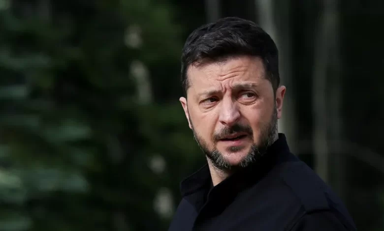 Pessoa próxima de Zelensky acusada de esquema de corrupção