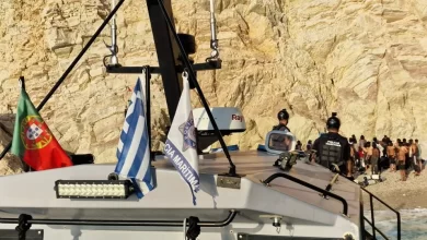 Polícia Marítima resgata 78 migrantes na ilha de Gavdos, na Grécia 