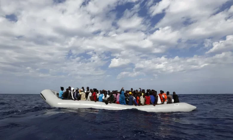 Recuperados sete corpos de naufrágio de barco com 90 pessoas na Malásia
