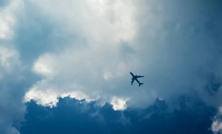 Revisão laboral é "retrocesso social", diz sindicato da aviação