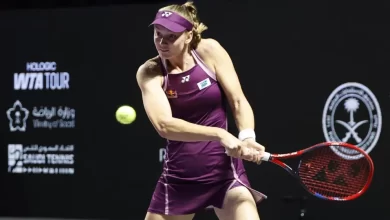Rybakina conquista pela primeira vez as WTA Finals ao bater Sabalenka