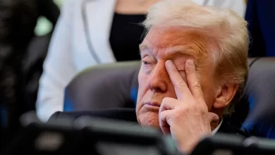 Sala Oval é também a Sala da Sesta? Trump "não dormiu", mas... parece?