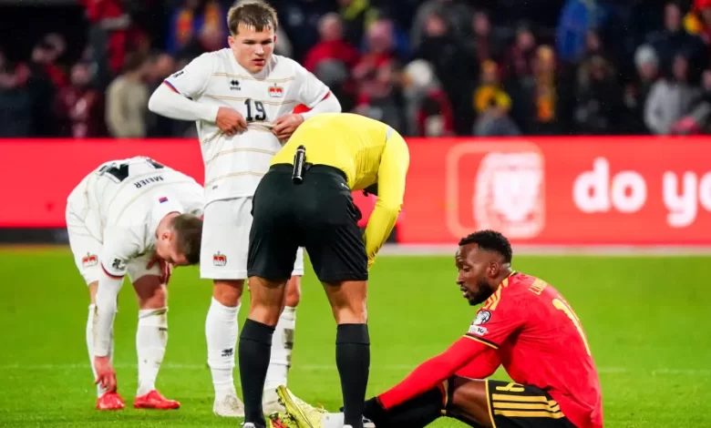 Soam os alarmes no Benfica? Lukebakio lesiona-se e Bélgica acaba com dez