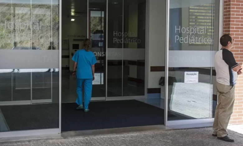 Tribunal julga mulher que terá tentado matar filho em hospital de Coimbra