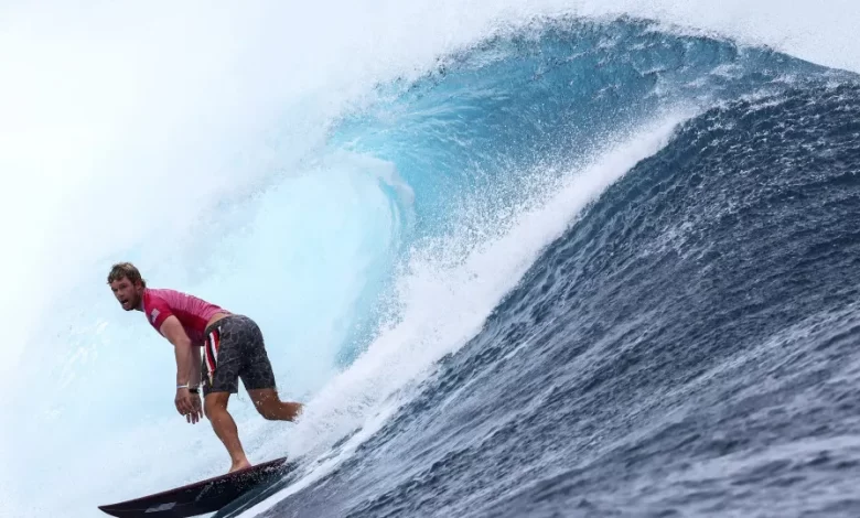 Tricampeão mundial John John Florence volta a competir em 2026