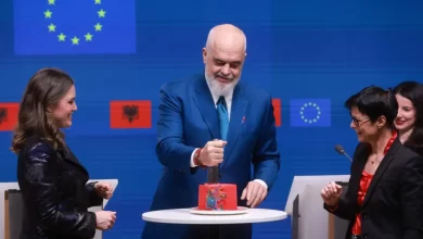 União Europeia abre último capítulo de negociações de adesão com Albânia