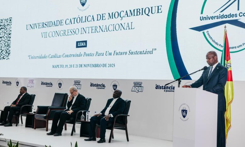 Universidades devem construir pontes para desafios globais