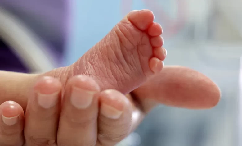 "Deixa-me desconfortável". Mãe quer mudar nome de bebé (já com 6 meses)