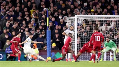 Aos trambolhões. Liverpool vacila na missão europeia e Amorim fica atento