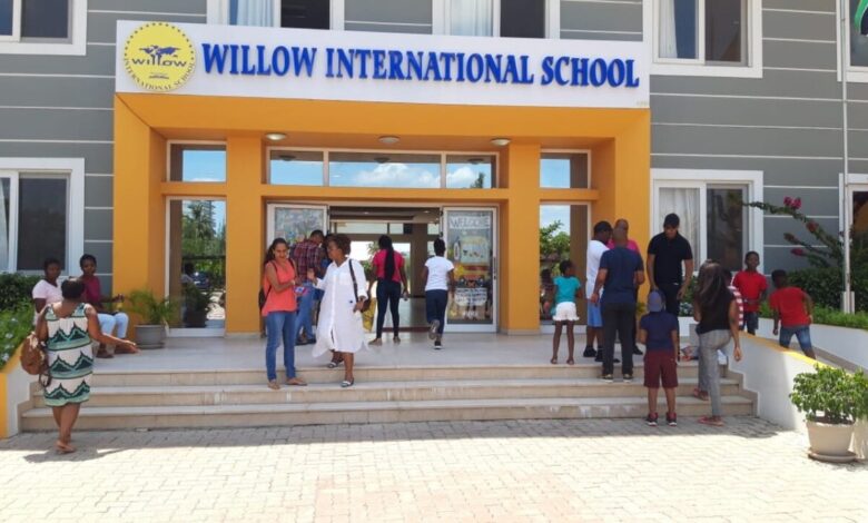 Autoridades moçambicanas detêm director da Escola Willow