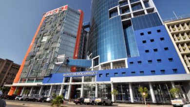 Banco de Moçambique reitera proibição do uso de cartões bancários para pagar importações comerciais
