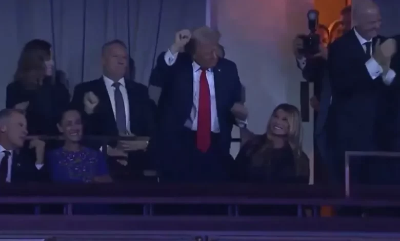Depois do sorteio para o Mundial... Trump dançou. Adivinha a música?