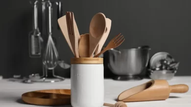 É seguro usar colheres de pau para cozinhar? A opinião de um microbiólogo
