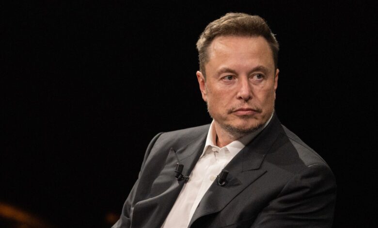 Elon Musk torna-se a primeira pessoa com património líquido de 700 mil milhões de dólares