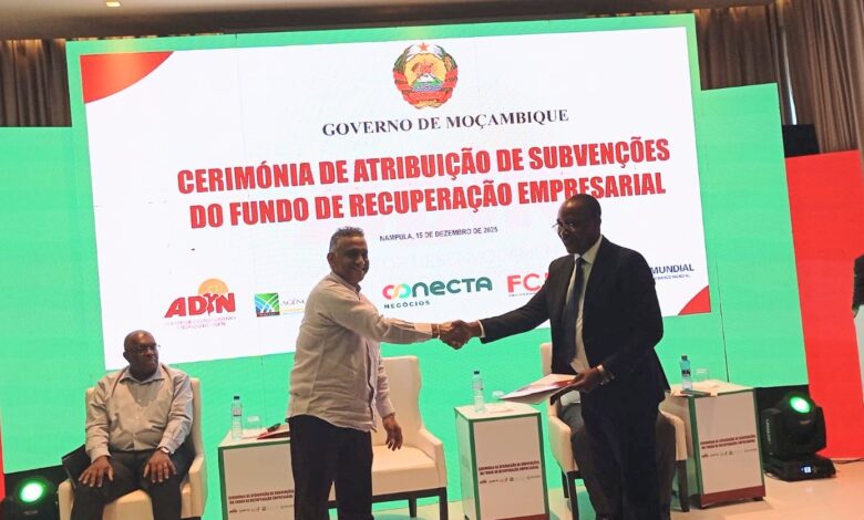 Empresários recebem fundos para recuperação económica