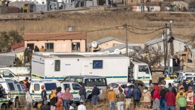 Homens armados matam dez pessoas na África do Sul