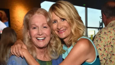 Laura Dern recorda falecida mãe, Diane Ladd. "Completaria 90 anos"
