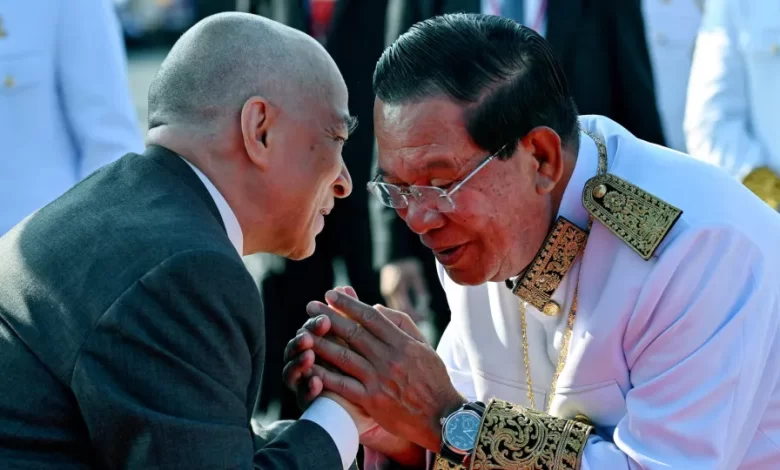 Líder cambojano promete empenho na resposta militar contra a Tailândia