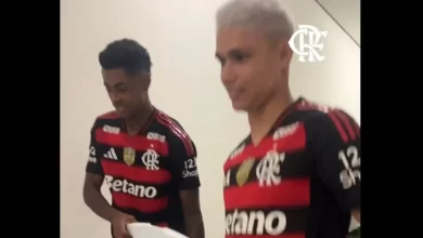 O presente dos jogadores do Flamengo para Filipe Luís após o título