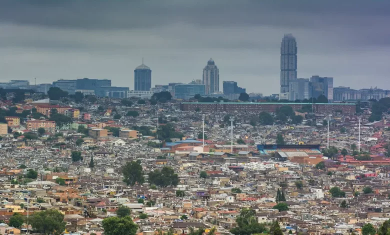 Onze mortos em ataque a albergue de trabalhadores na África do Sul