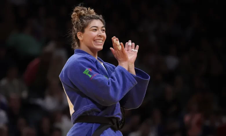 Patrícia Sampaio conquista medalha de prata no Grand Slam de Tóquio