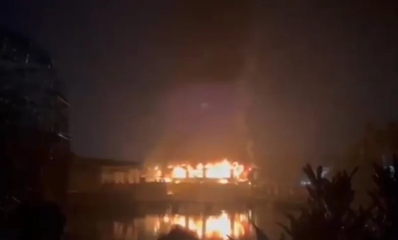Pelo menos 23 pessoas morrem em incêndio numa discoteca em Goa
