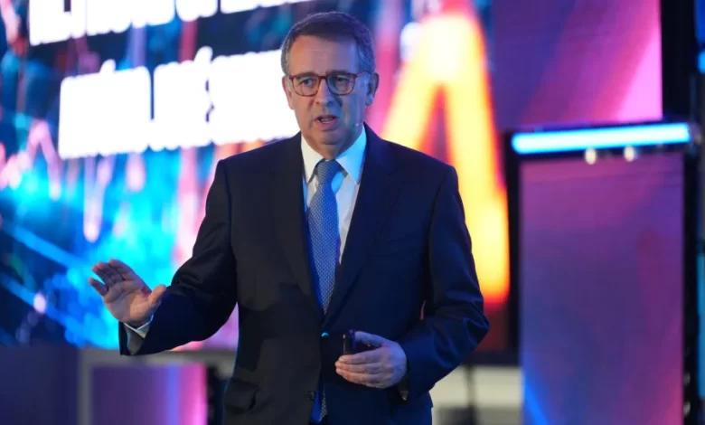Seguro diz que não é "evolução na continuidade" (e destaca abrangência)