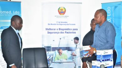 16 mil pares de luvas para assistência médica às vítimas das cheias