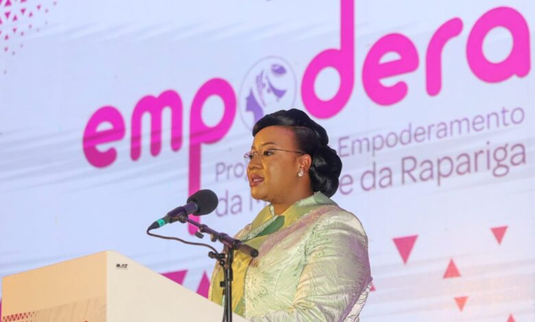 AMANHÃ EM MAPUTO: Primeira-Dama reúne-se com empregadas domésticas