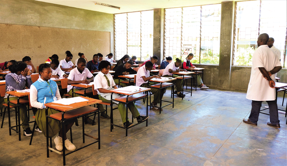 PARA DESLOCADOS DE MEMBA: Arrancam amanhã exames especiais
