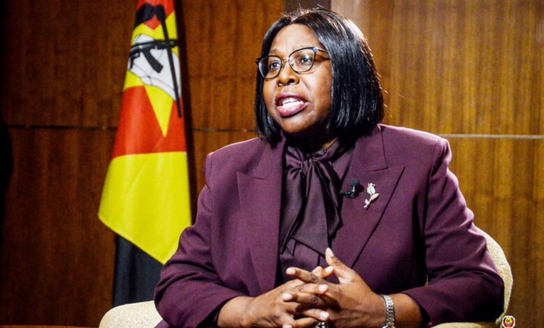 Primeira-ministra trabalha na província de Maputo