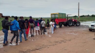 TRAVESSIA MALHAMPSENE-MULOTANA: Município da Matola garante tractor para transporte de pessoas