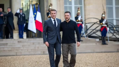 Zelensky em Paris para discutir cessar-fogo