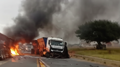 Maputo: Camiões de minério pegam fogo após acidente grave na N4