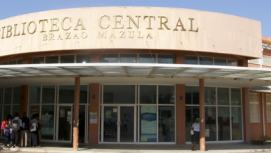 Vandalizada Biblioteca Central Brazão Mazula na UEM